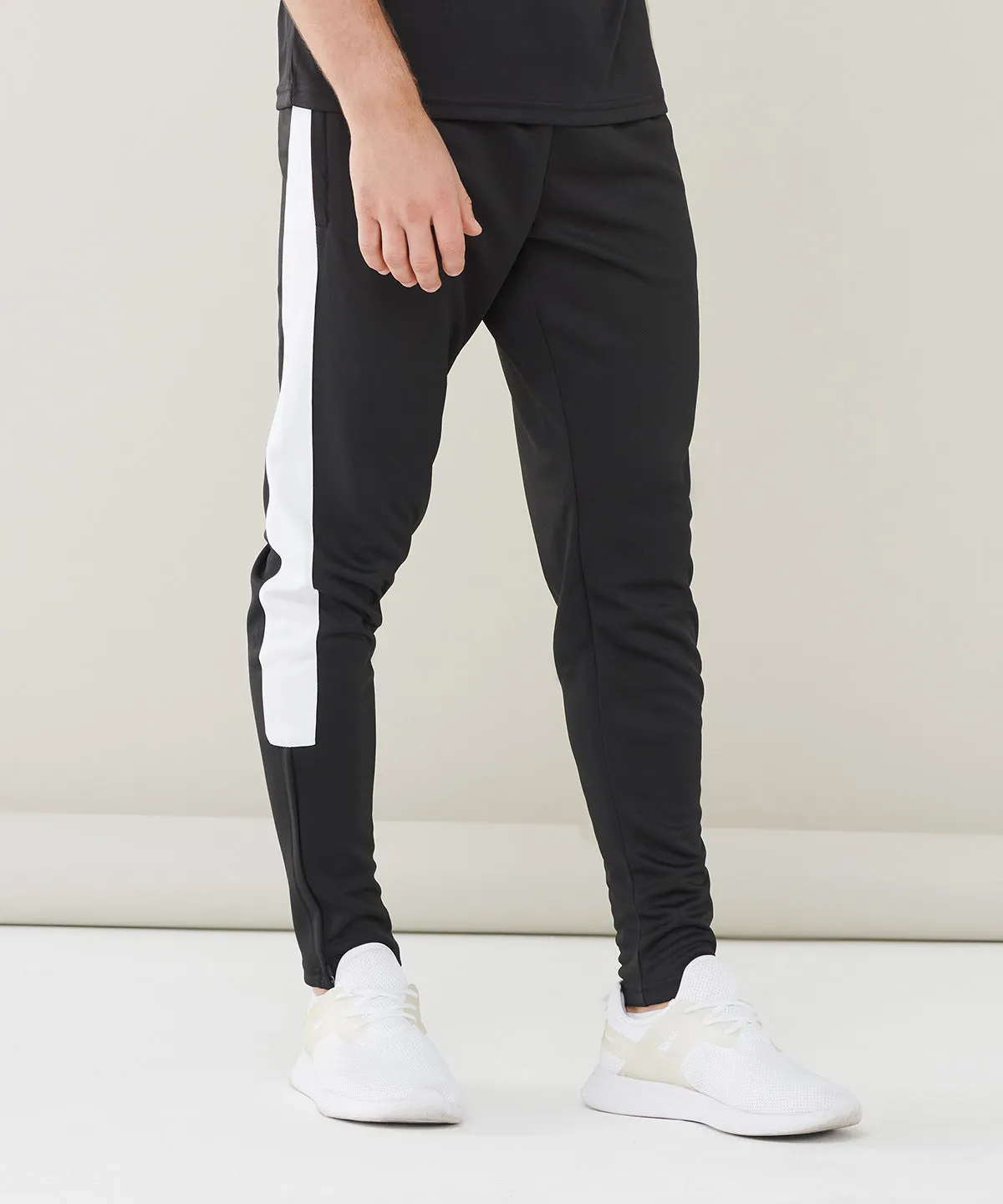 Knitted tracksuit pants | Black/Red