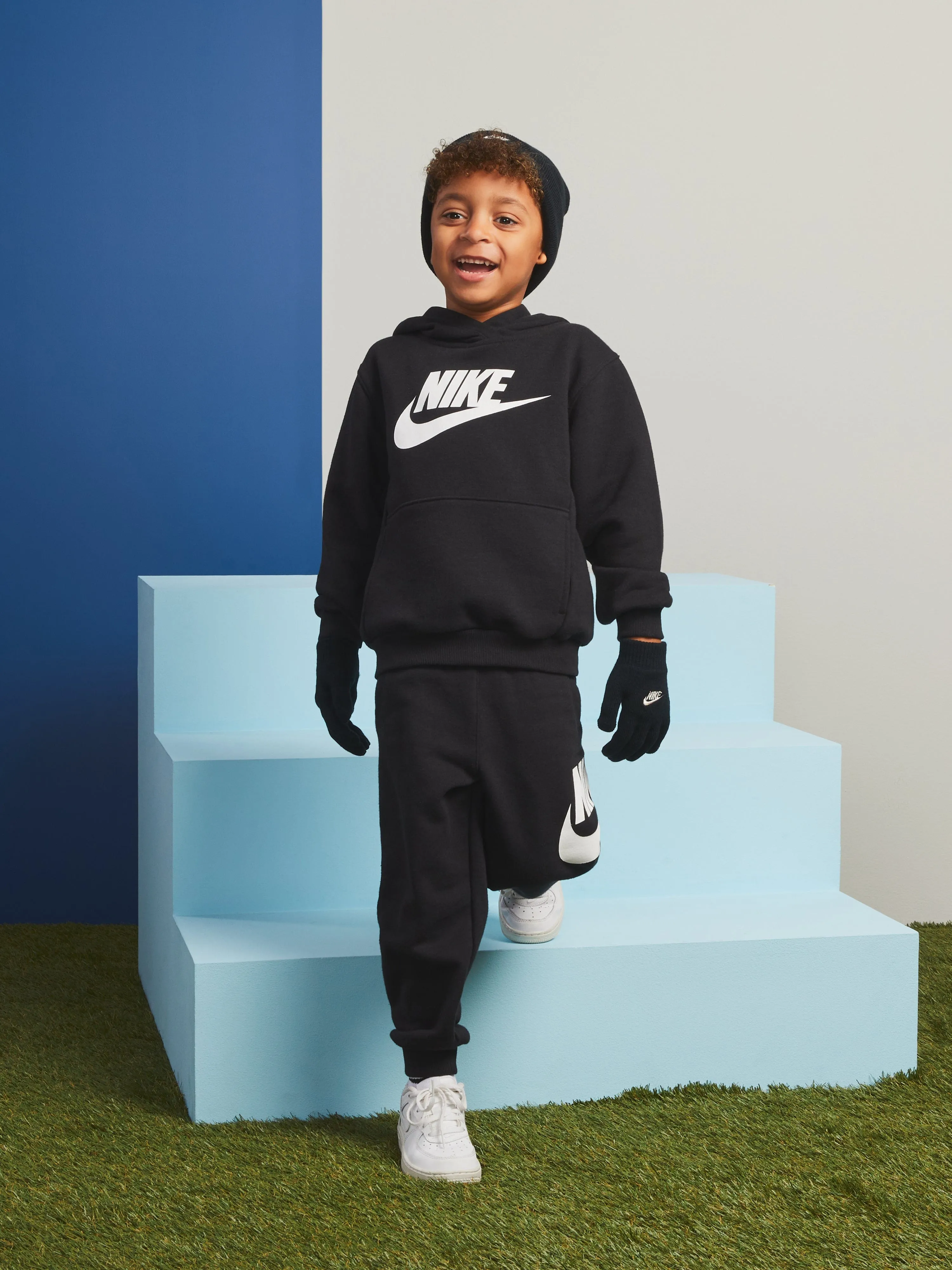 Nike Boys Club Fleece Tracksuit in Black